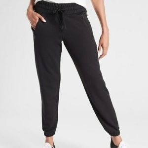 Athleta recover bounce back joggers